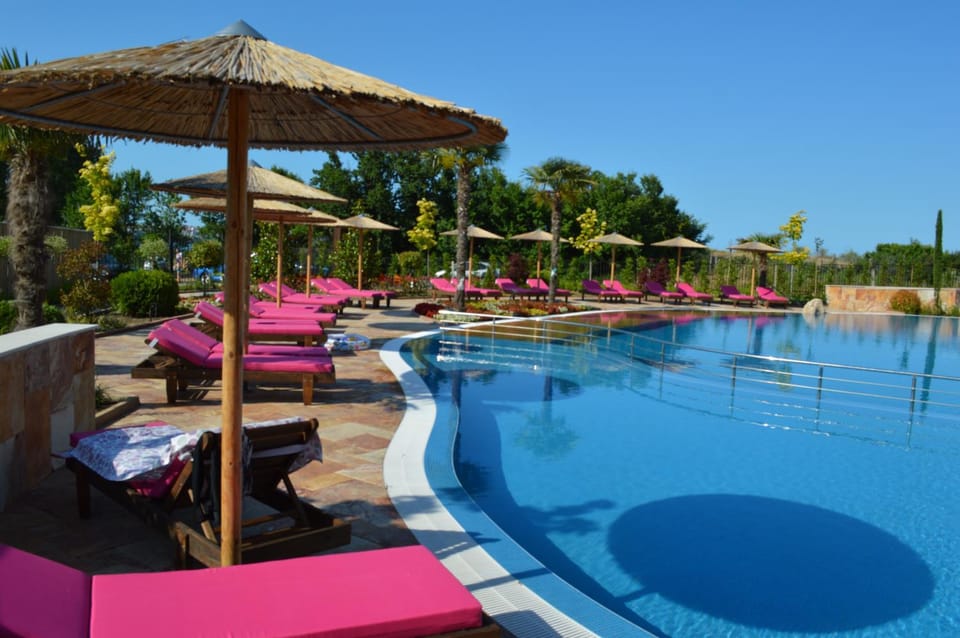 Pool view, Swimming pool, Swimming pool