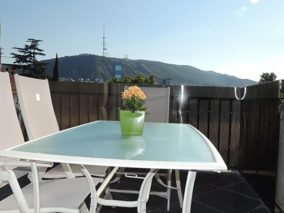 Balcony/Terrace, Mountain view