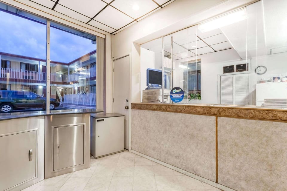 Lobby or reception, On site