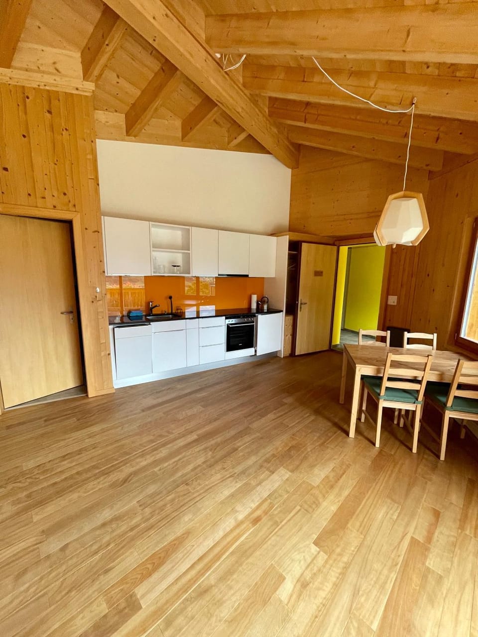 Kitchen or kitchenette, Dining area, pet friendly, stove