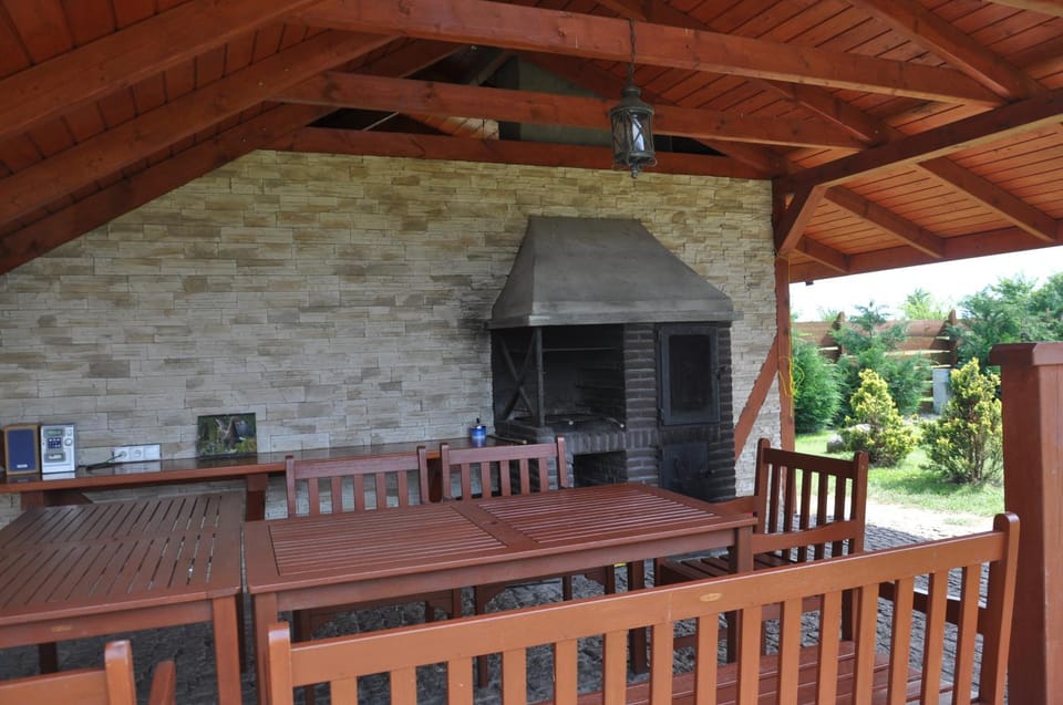 Patio, BBQ facilities