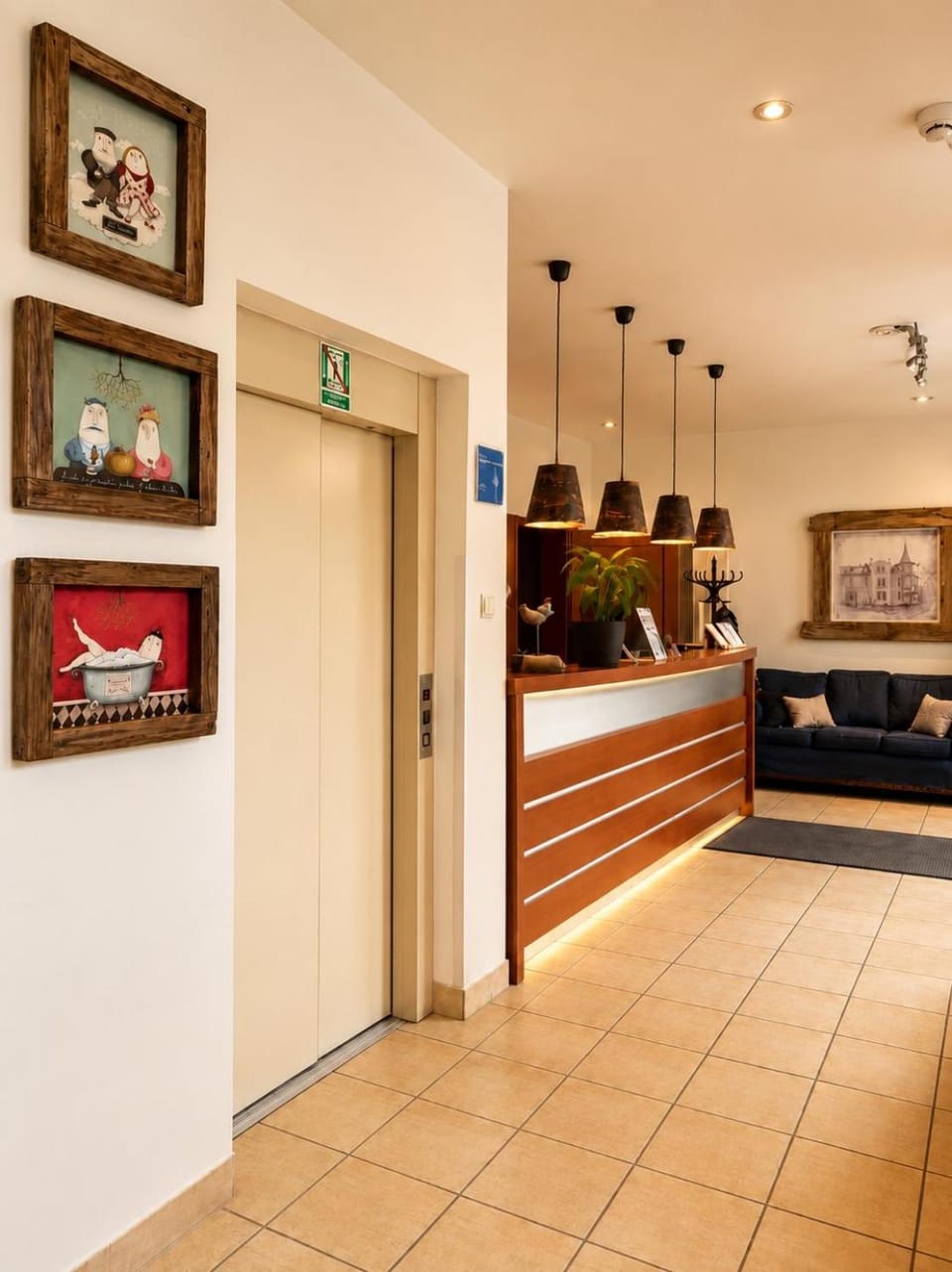Lobby or reception, elevator
