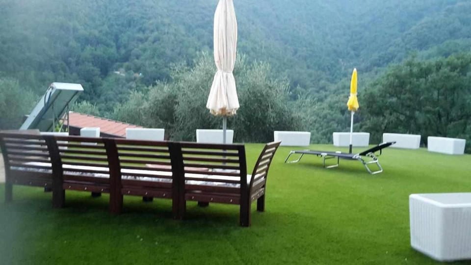 Mountain view, sunbed