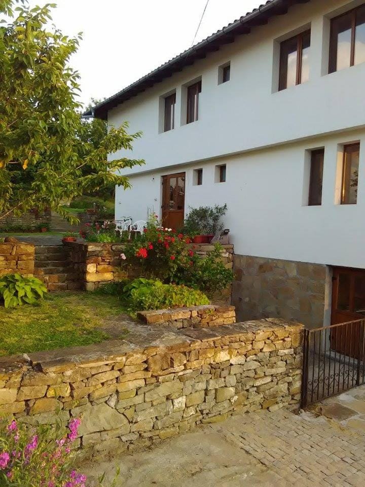 Fenix Rooms Bed and Breakfast in Veliko Tarnovo