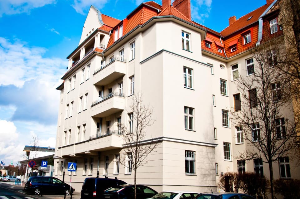 Property building, Facade/entrance