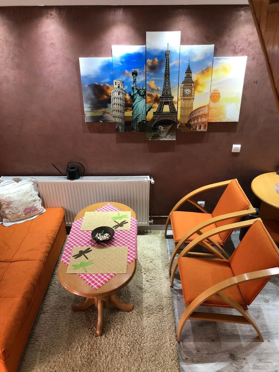 Living room, Seating area