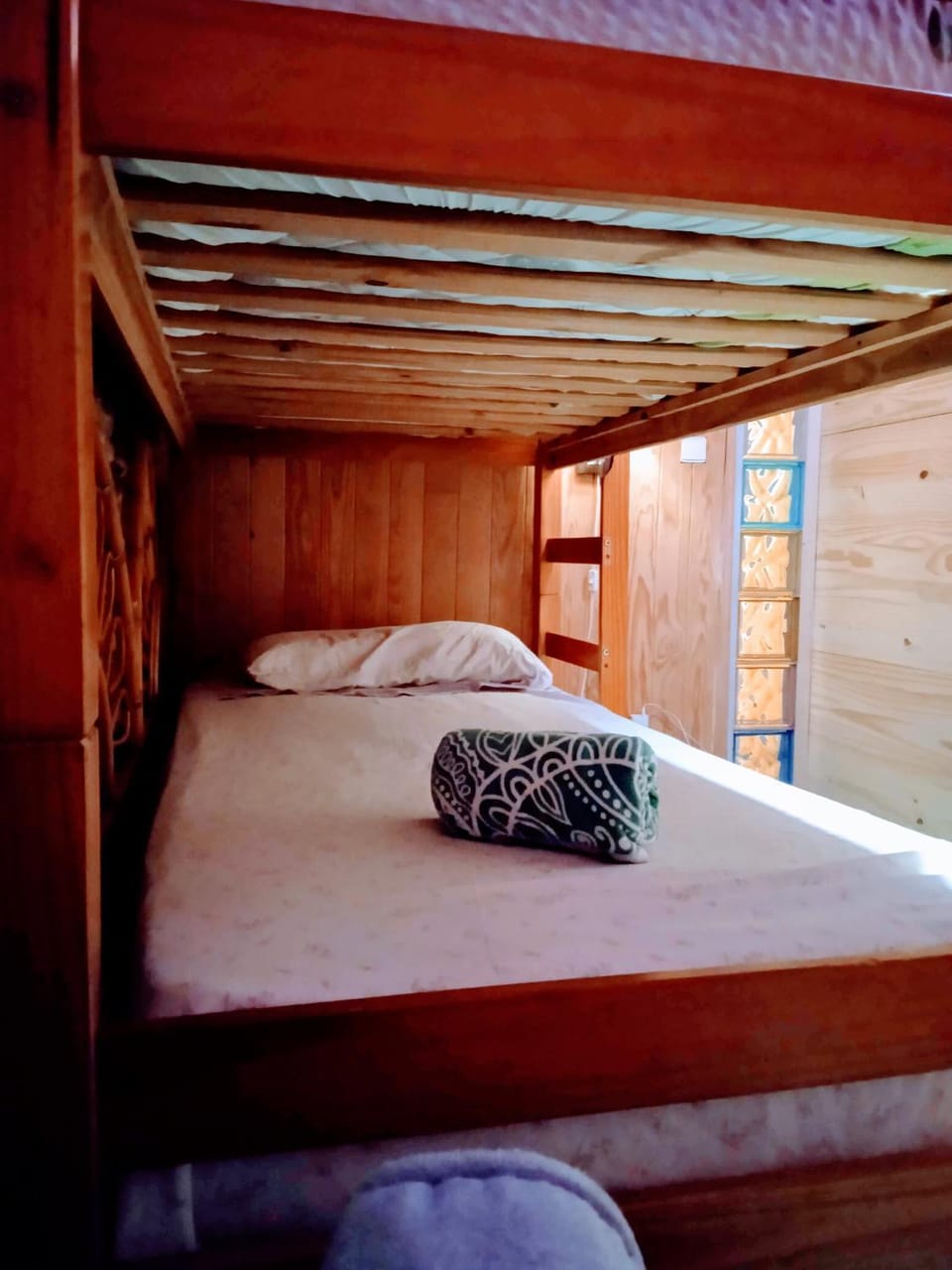 Bedroom, bunk bed