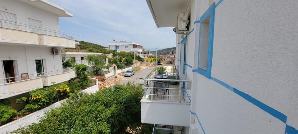Oliver Studios Inn in Ksamil