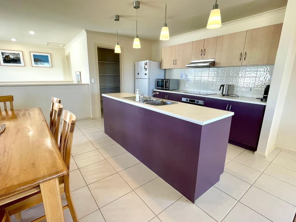 Bayview Beach House Apartment No 2 House in Kingscote