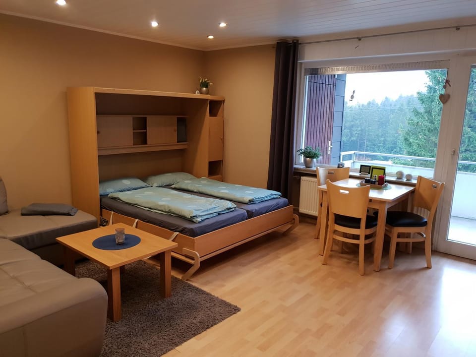 Bed, Balcony/Terrace, Dining area