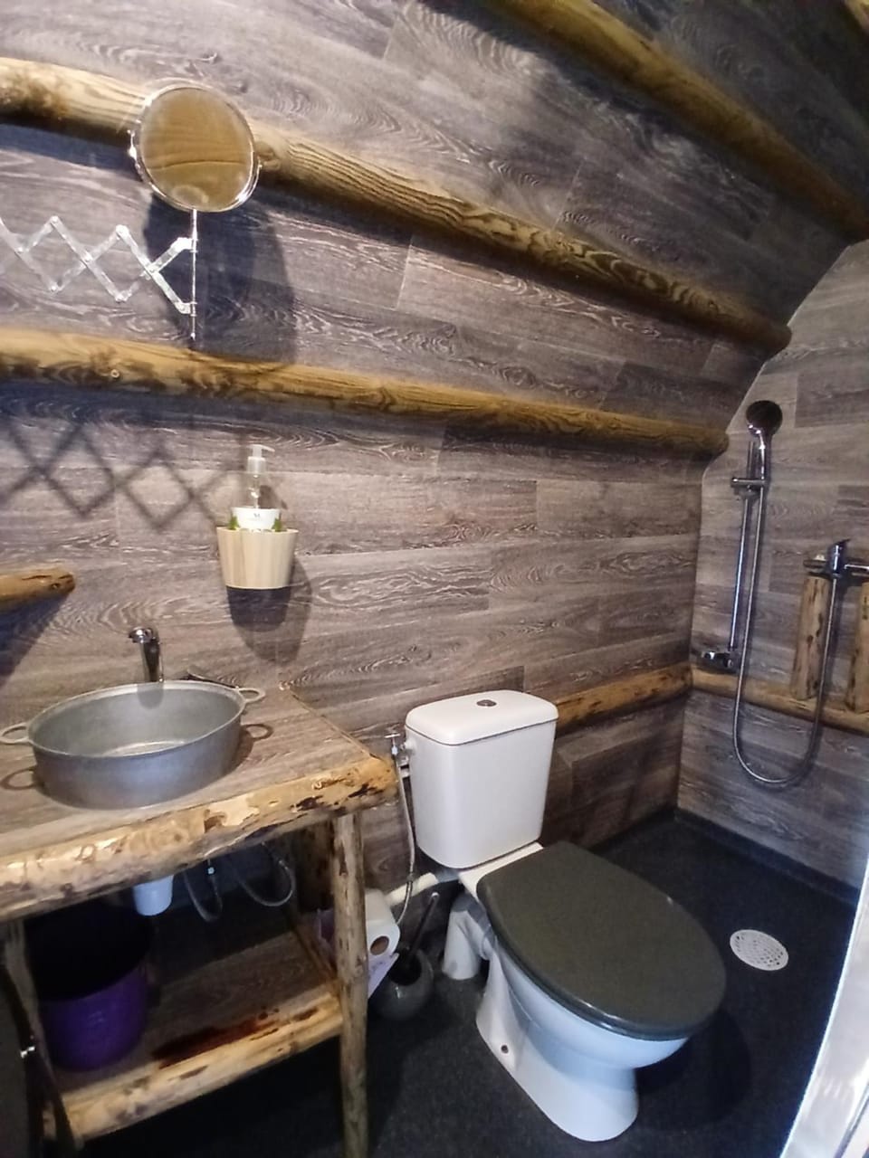 La Colline Aux Cabanes House in Auvergne-Rhône-Alpes