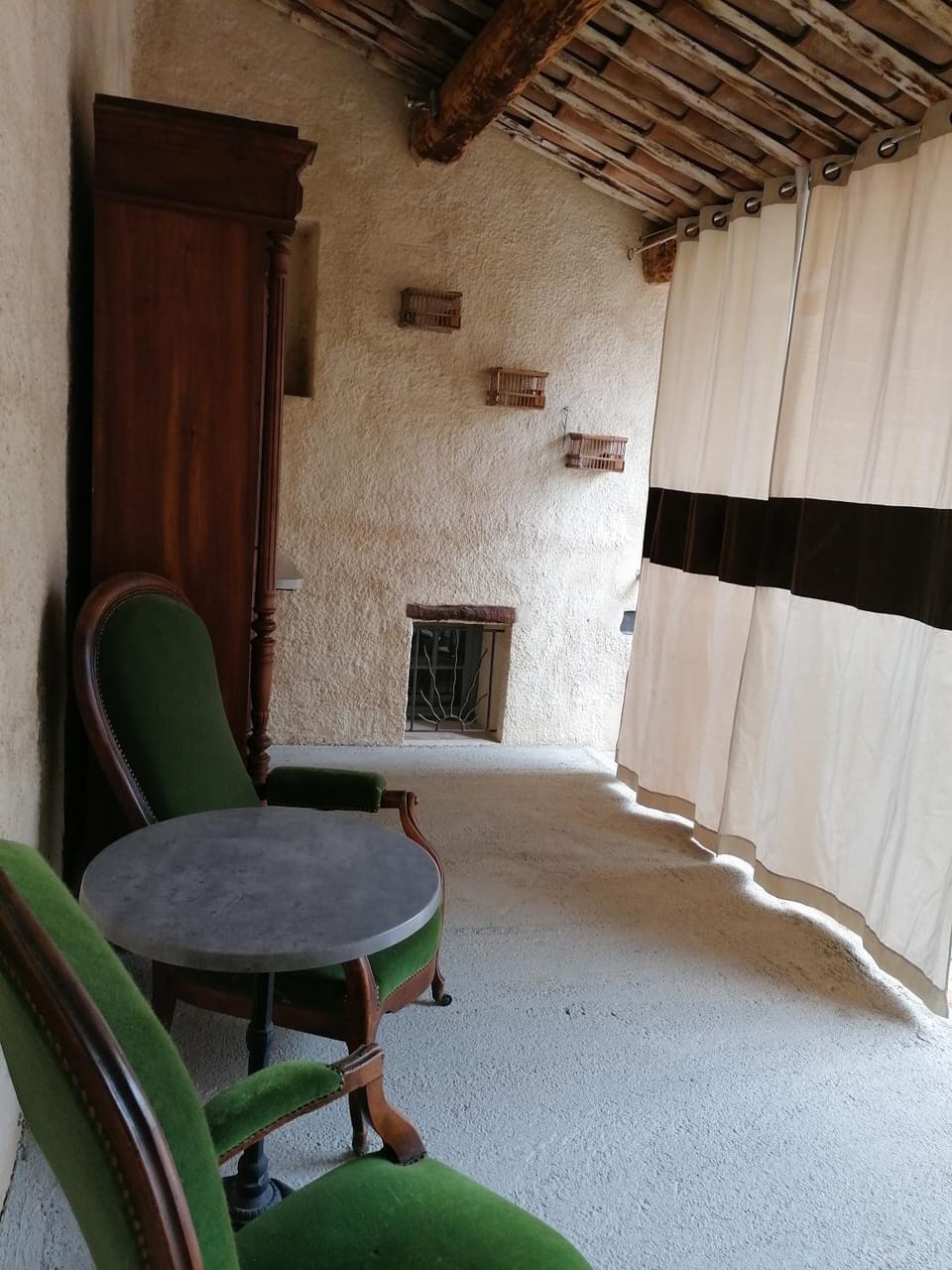 Seating area