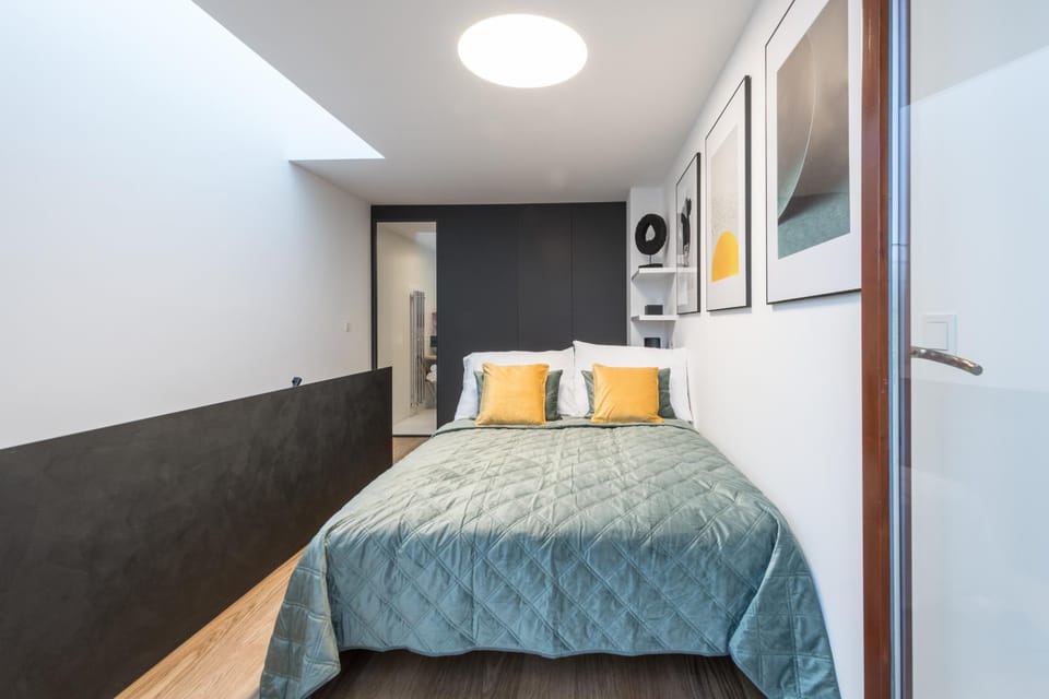 Bed, Bedroom