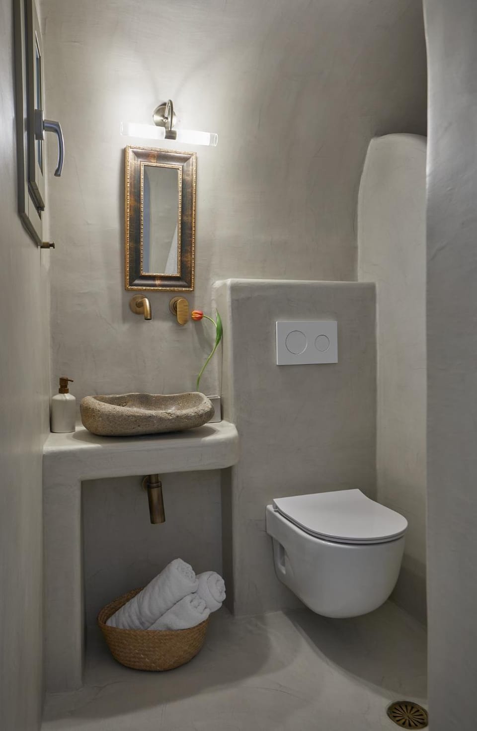 Toilet, Bathroom, towels