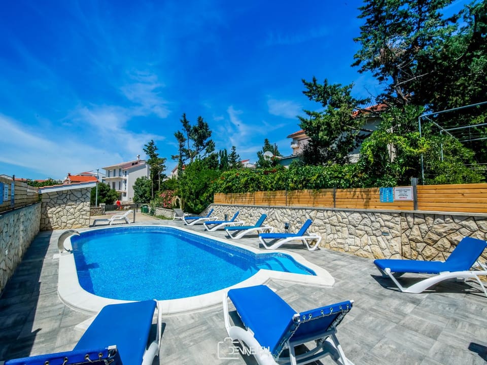 Spring, Day, Summer, On site, Swimming pool, Swimming pool