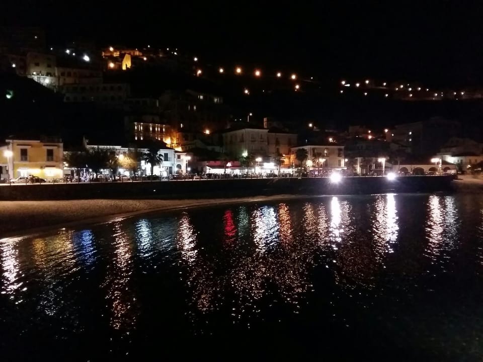 Neighbourhood, Sea view