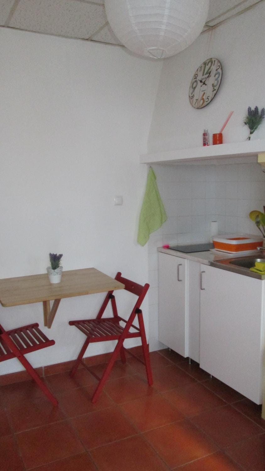 Coffee/tea facilities, Kitchen or kitchenette