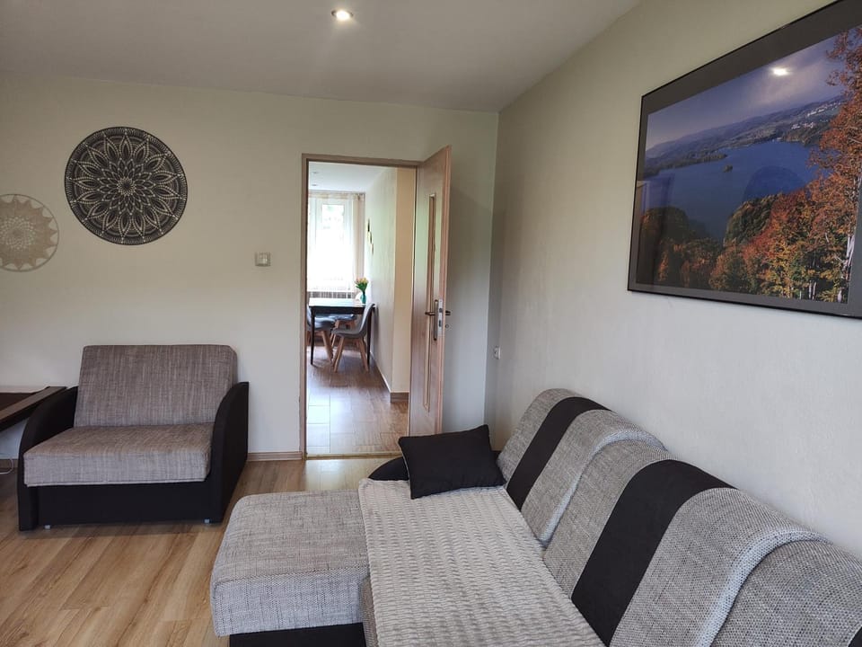 Bed, View (from property/room), Living room, kitchen