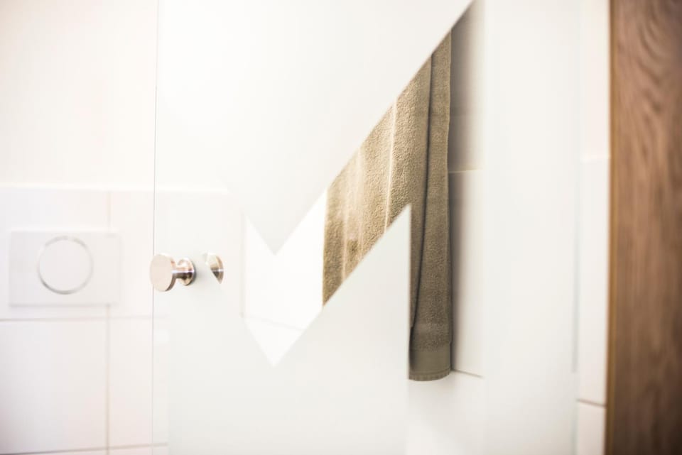 Bathroom, Decorative detail