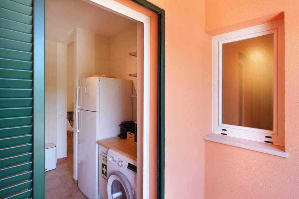 Kitchen or kitchenette, washing machine, kitchen