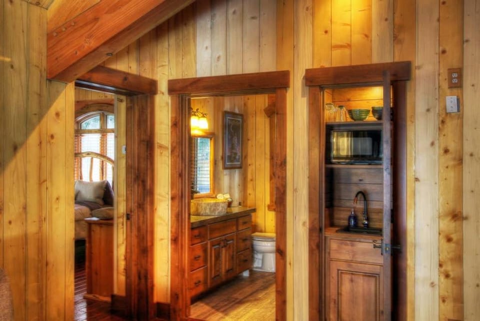 Bathroom, Bedroom