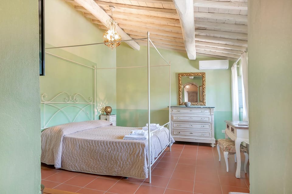Borgo Casa al Vento Farm Stay in Tuscany