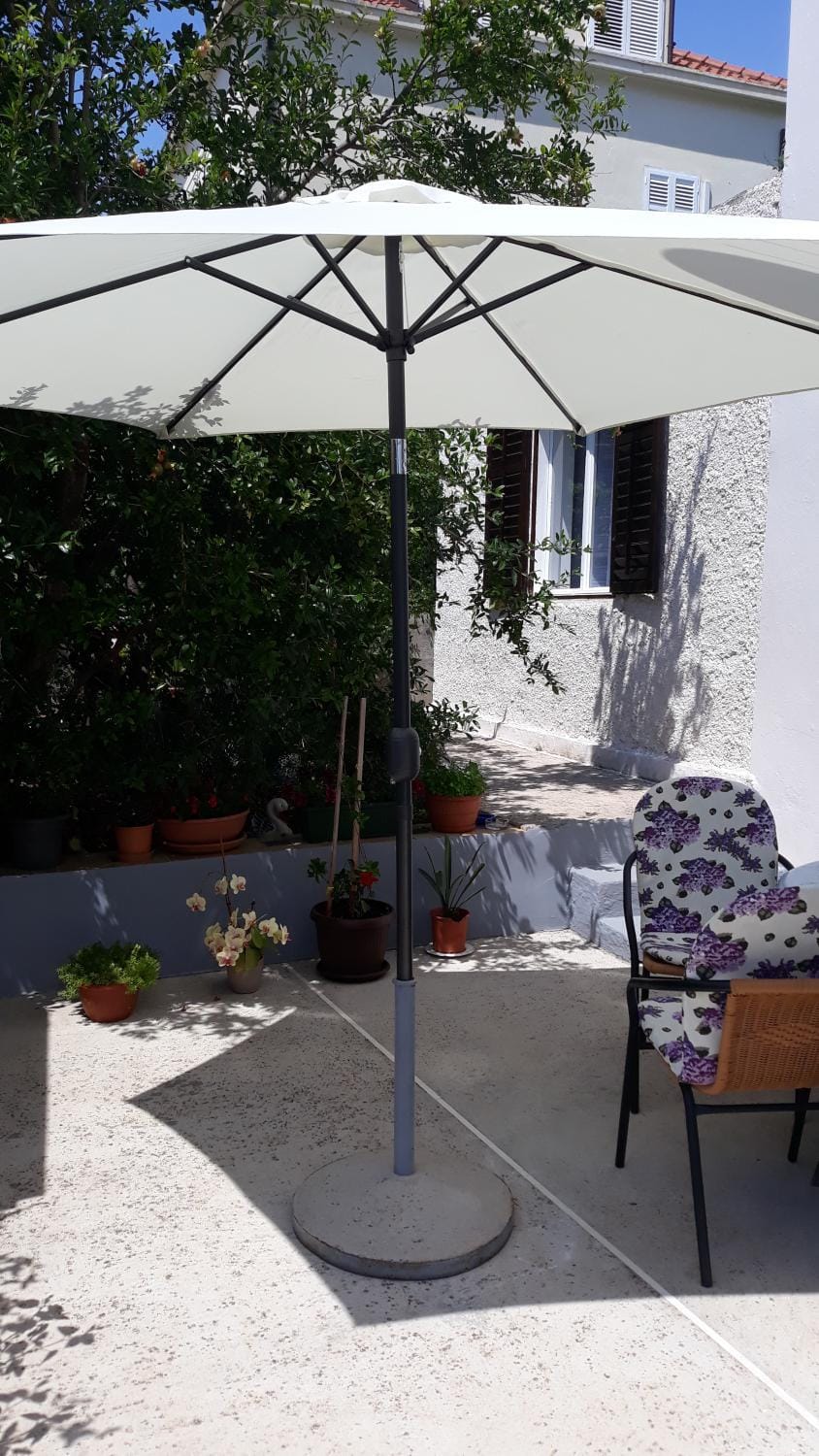 Mini apartment Petra - rooms Purple & Green with kitchen and garden Apartment in Dubrovnik