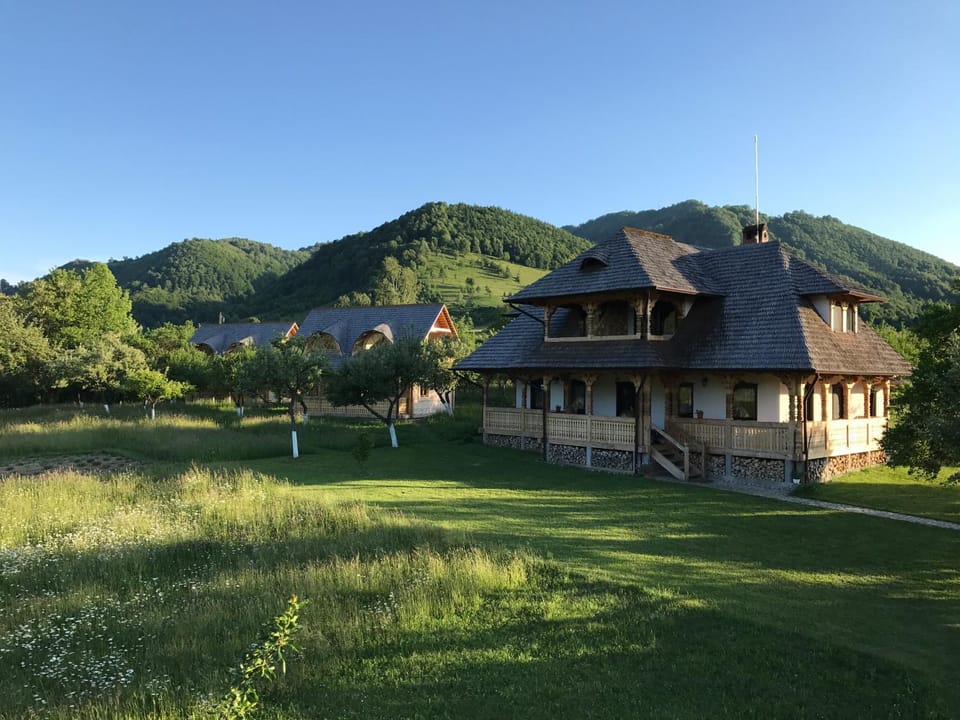 Bird's eye view, Garden view, Mountain view