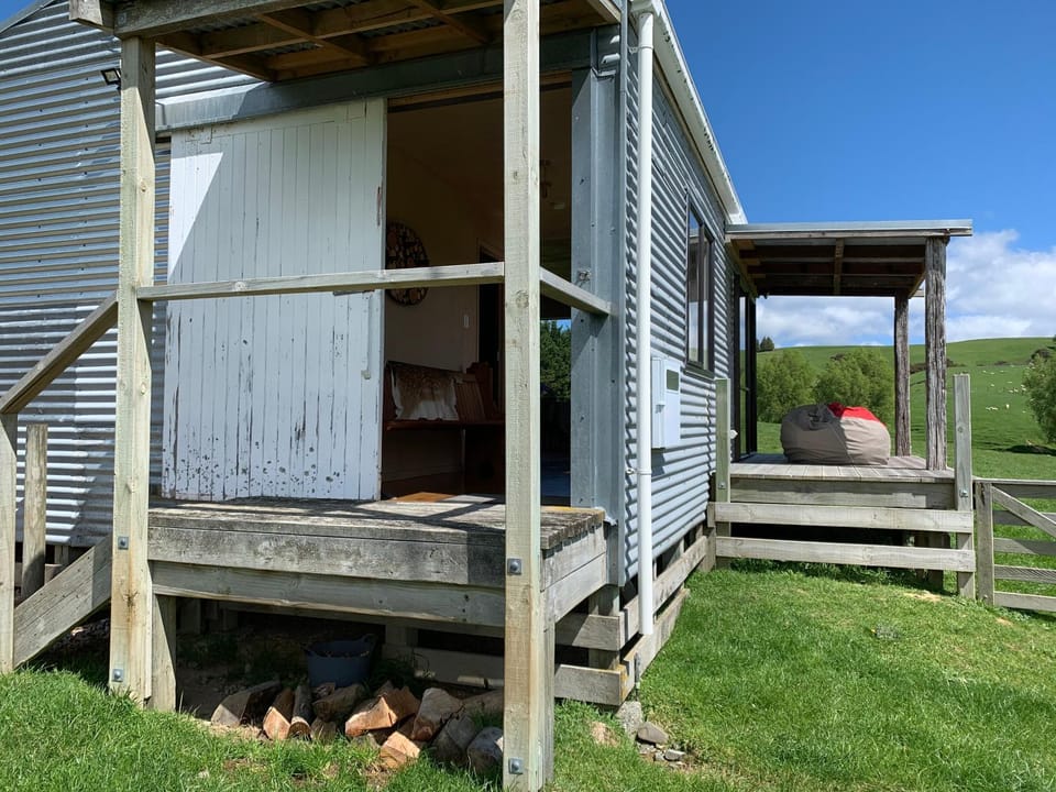Fallow Hut Farm Stay in Wellington Region