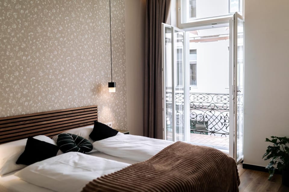 Bed, Balcony/Terrace, Bedroom