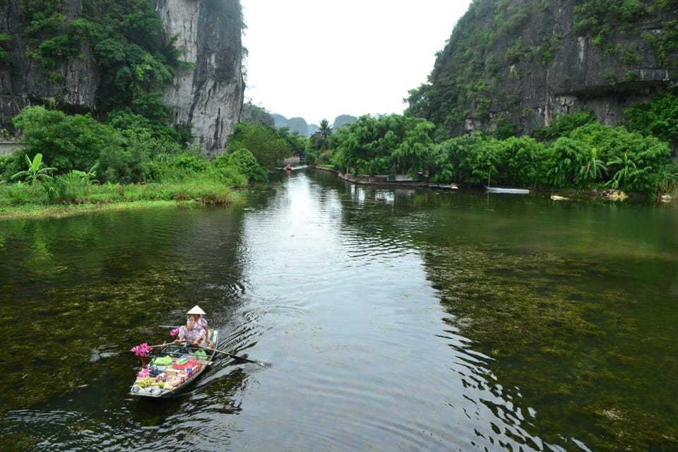 Nearby landmark, Natural landscape