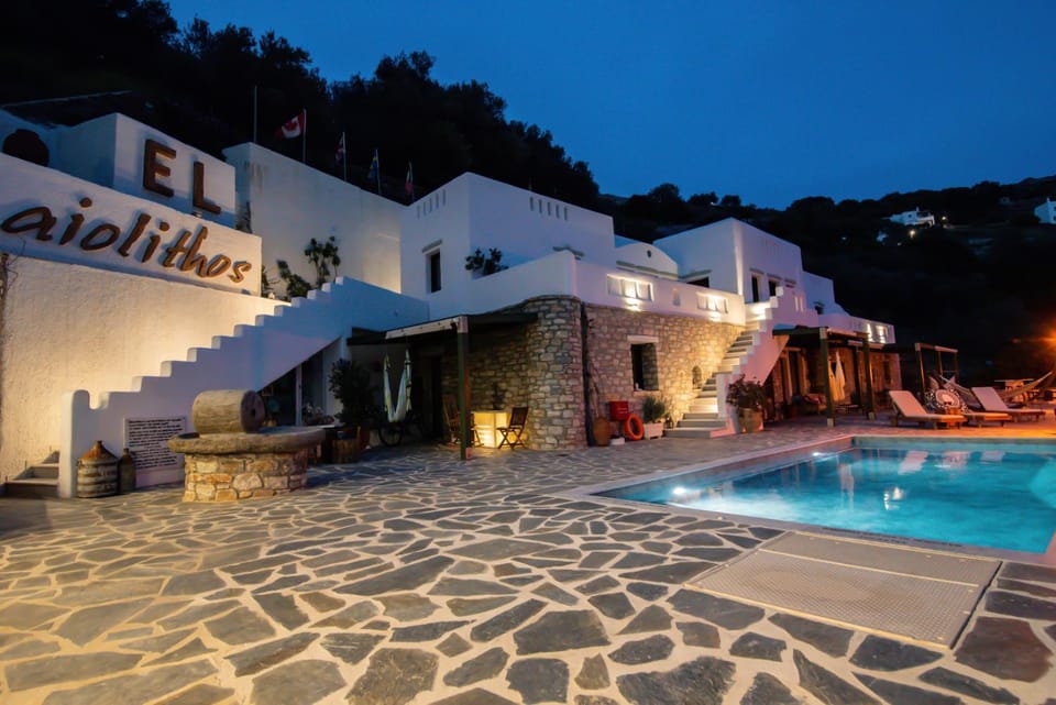 Property building, Night, Pool view, Swimming pool, sunbed