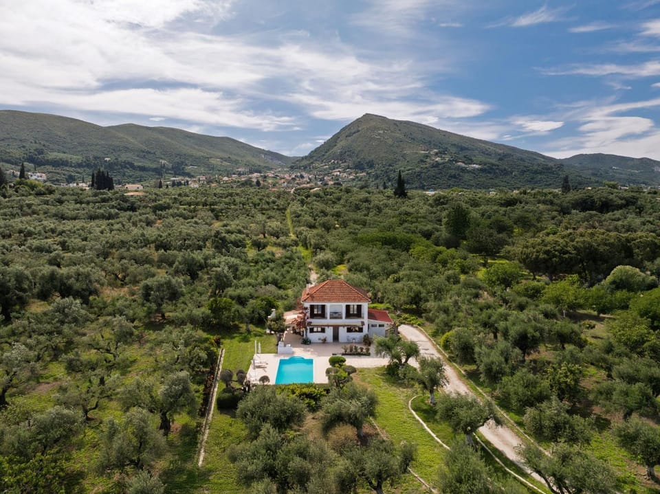 Bird's eye view, Mountain view, Pool view
