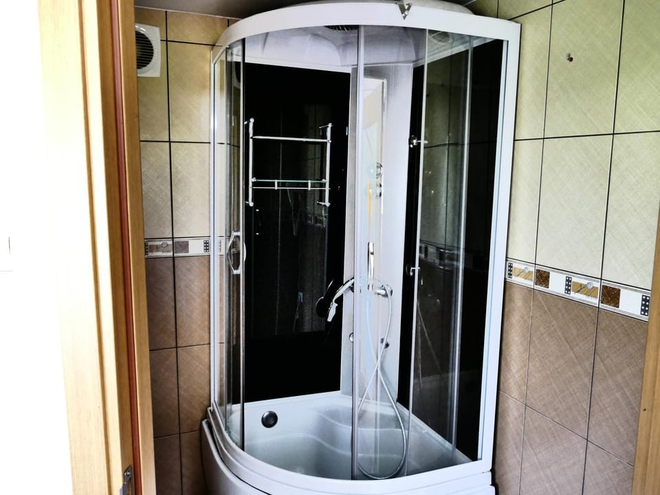 Pensiunea Roua Florilor Bed and Breakfast in Romania
