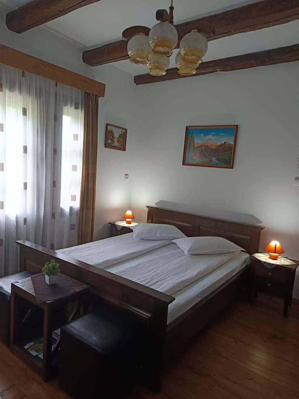 Pensiunea Nostalgia Bed and Breakfast in Romania
