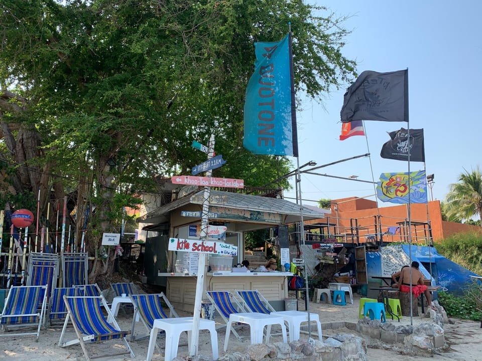 Mexican Beachfront Condo Apartment in Nong Kae