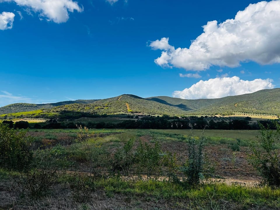 Nearby landmark, Natural landscape, Mountain view