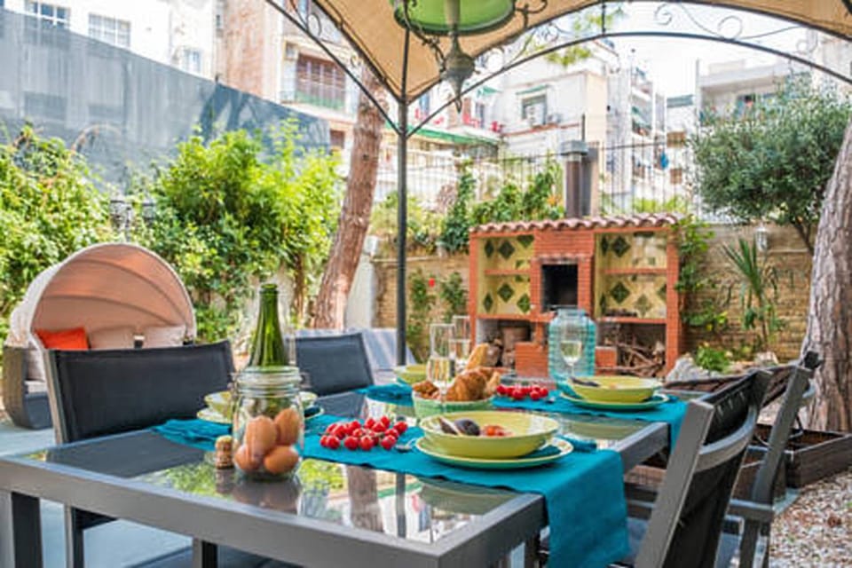 BBQ facilities, Garden, Seating area, Dining area