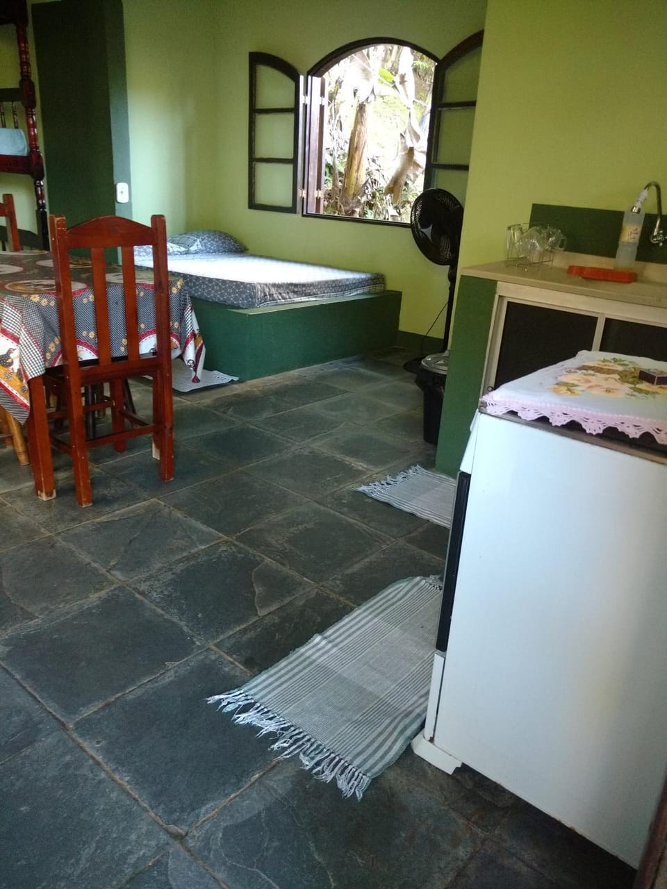 Bed, Kitchen or kitchenette, Dining area, Bedroom