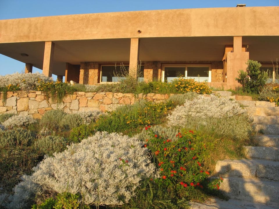 Facade/entrance, Garden view