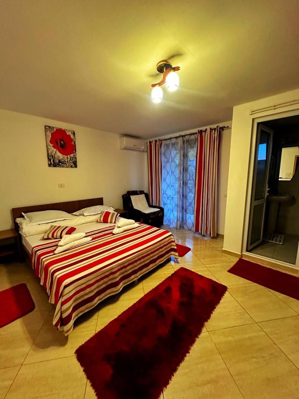 Casa Kmy Bed and Breakfast in Constanța County