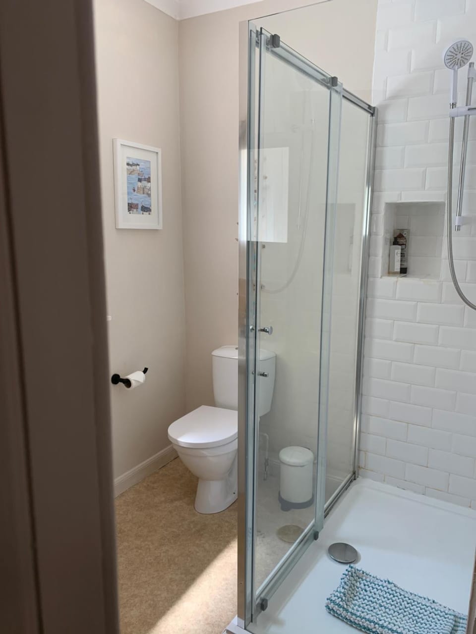 Shower, Toilet
