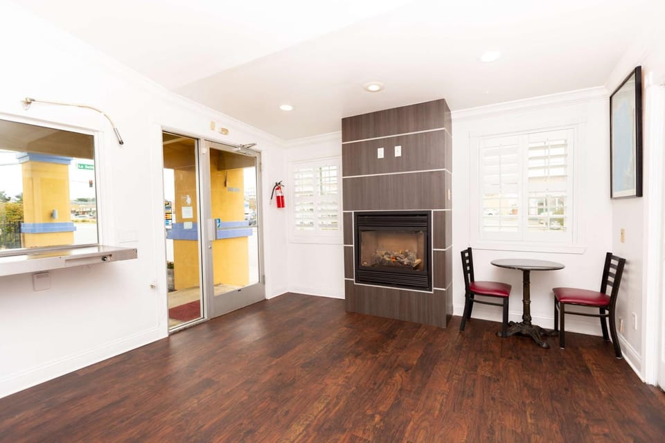 Lobby or reception, On site
