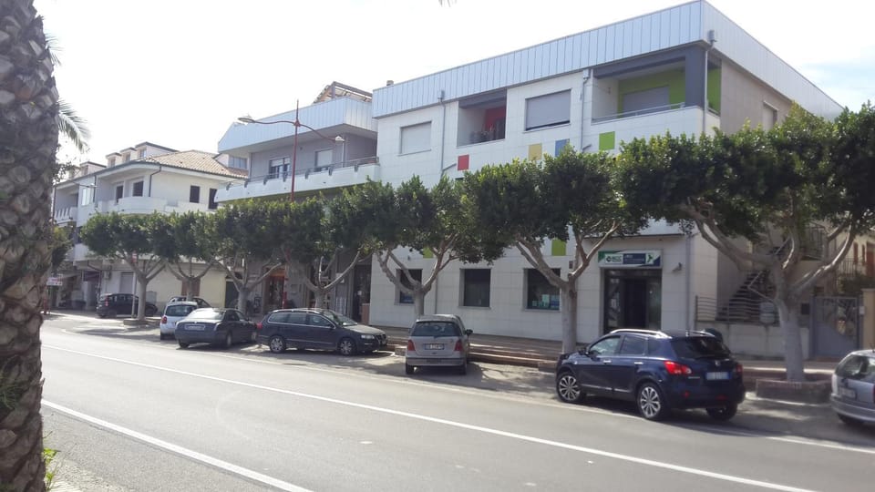 Facade/entrance, Street view
