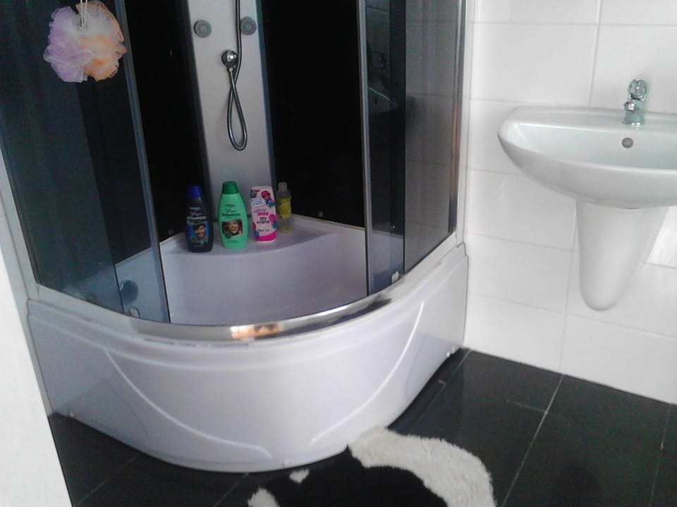 Shower, Bathroom, Bath