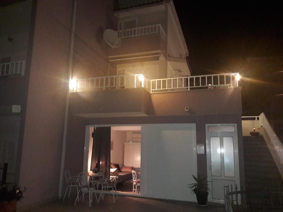 Nessa & Meli Apartment in Makarska