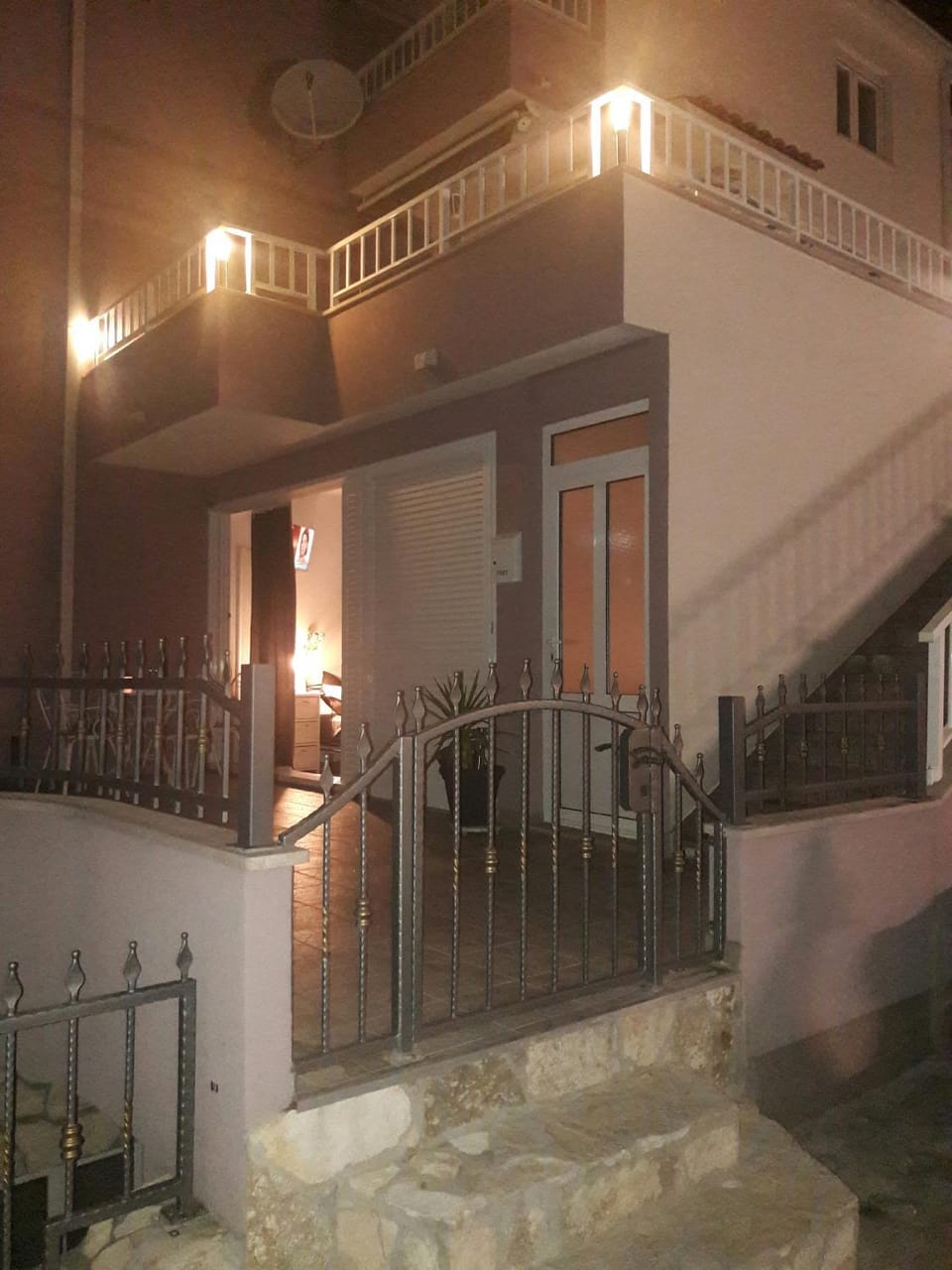 Nessa & Meli Apartment in Makarska