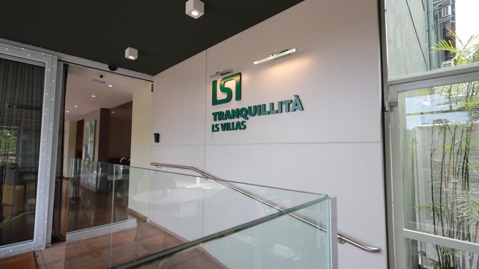 Facade/entrance, Property logo or sign, Text overlay