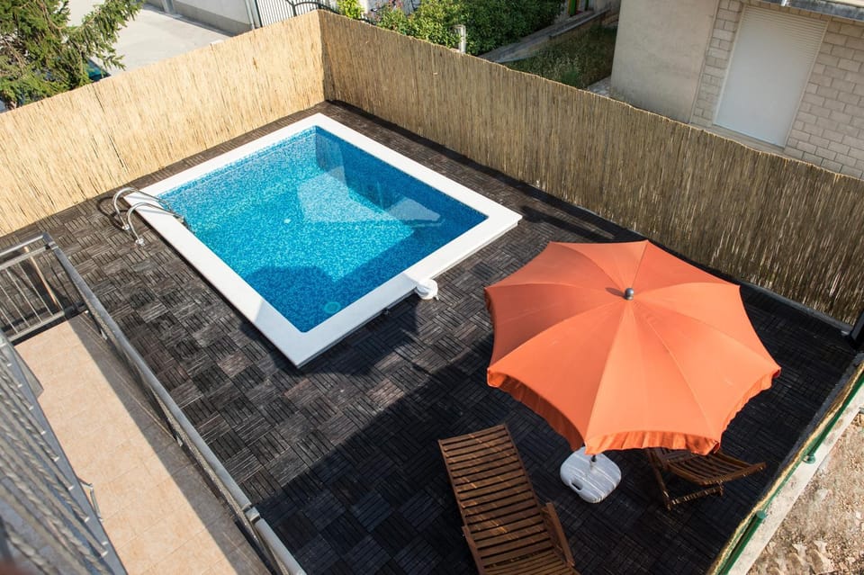 Balcony/Terrace, Pool view, Swimming pool