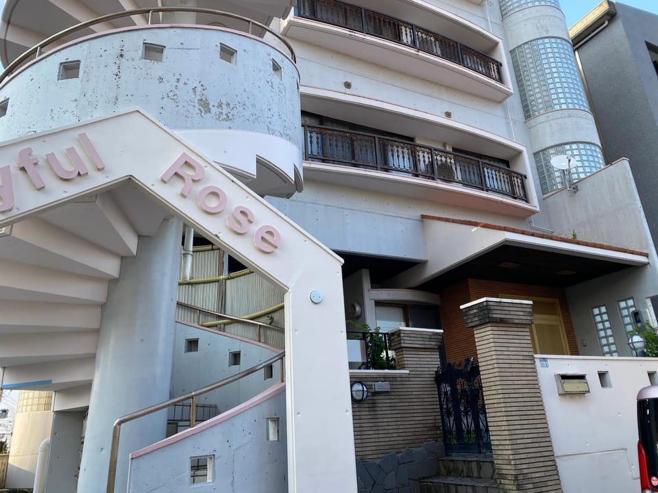 Joyful Rose Apartment in Okinawa Prefecture